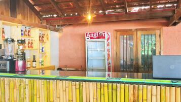 Bar (en la propiedad)
