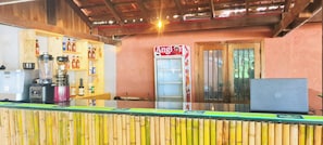 酒吧（店内）