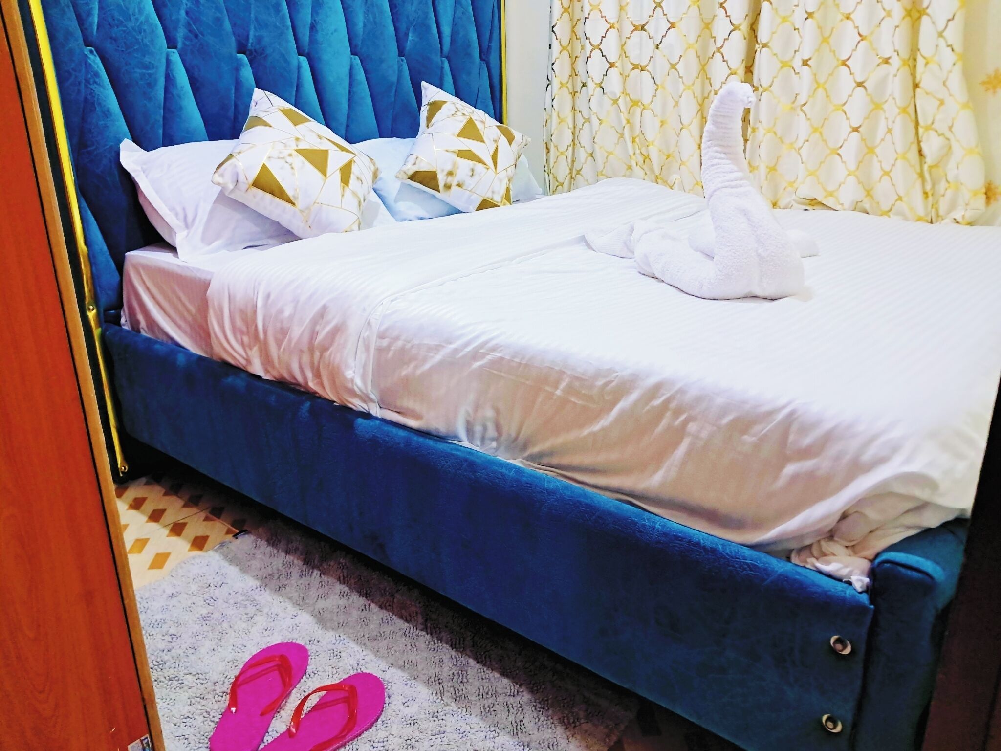 1 dormitorio, tabla de planchar con plancha, wifi