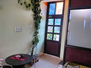 Quarto casal luxo | Ferros/tábuas de passar roupa, Wi-Fi de cortesia