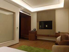 Deluxe Room | Premium bedding, free WiFi, bed sheets