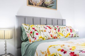 2 sovrum, strykjärn/strykbräda, wi-fi och sängkläder