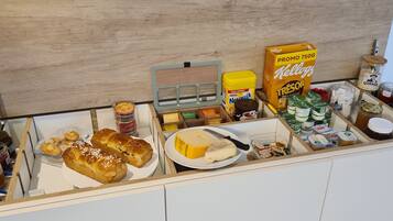 Petit déjeuner buffet compris tous les jours