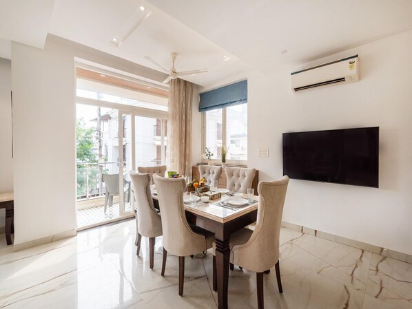 Dining - Villa Aumentar by Dancenter (Arpora)