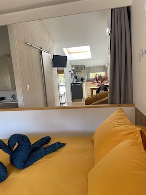 Bügeleisen/Bügelbrett, Internetzugang, Bettwäsche