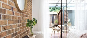 Private, Bright & Cozy 2BR Retreat in Bentleigh | Steps to Train, Park & Shops