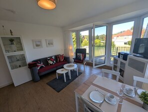 TV, stereo - Comfortable vacation apartment Nige Ooge 9 with balcony in Cuxhaven, close to the beach - Nige (Cuxhaven)