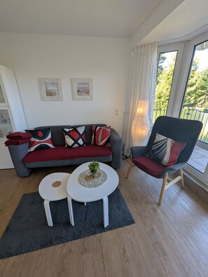TV, stereo - Comfortable vacation apartment Nige Ooge 9 with balcony in Cuxhaven, close to the beach - Nige (Cuxhaven)