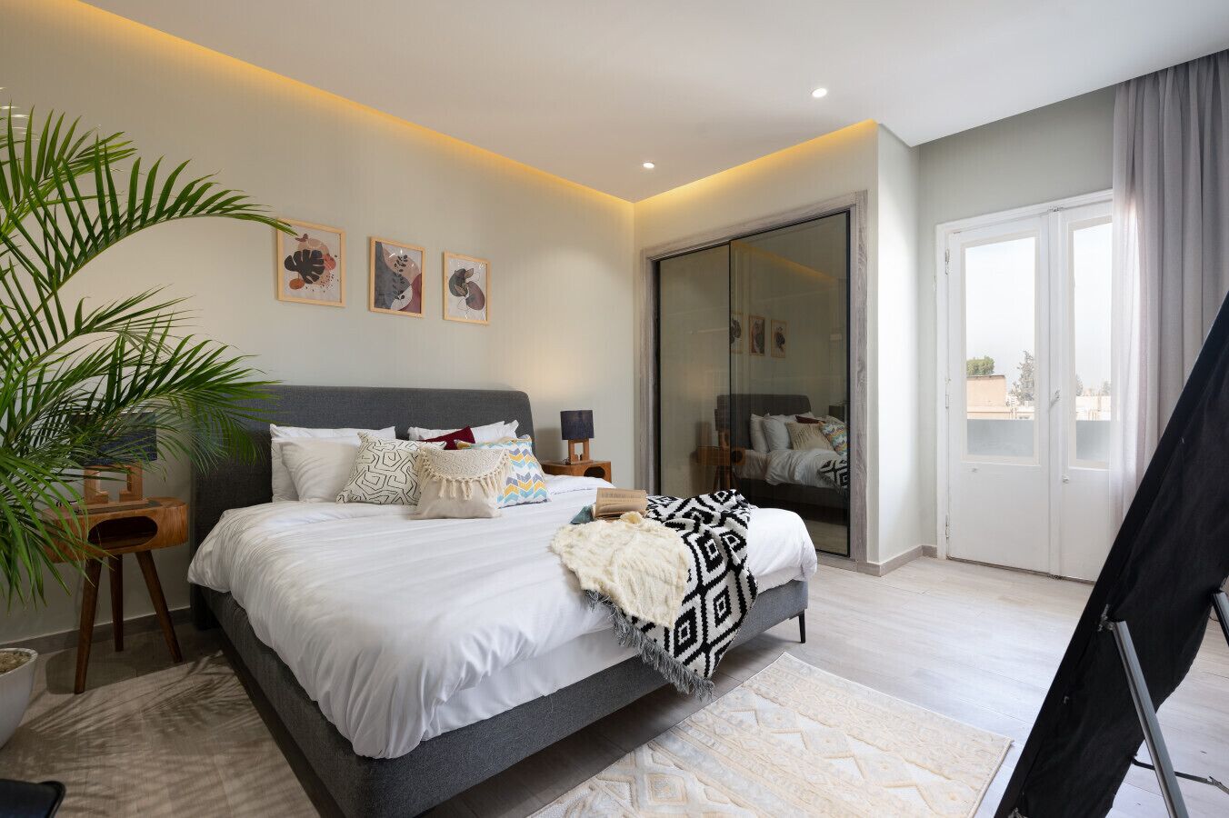 1 habitación, tabla de planchar con plancha, wifi y ropa de cama 