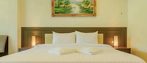 WiFi, bed sheets