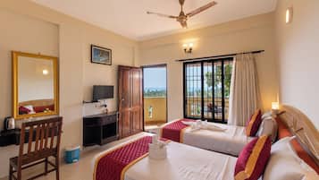 Doppia Deluxe, balcone, vista mare | Ferro/asse da stiro, Wi-Fi gratuito