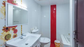 Deluxe Double Room, Balcony, Sea View | Bathroom | Free toiletries, hair dryer, towels, soap