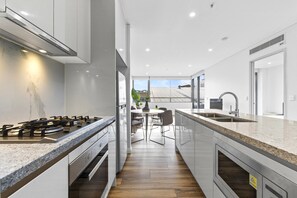 Fridge, microwave, oven, stovetop