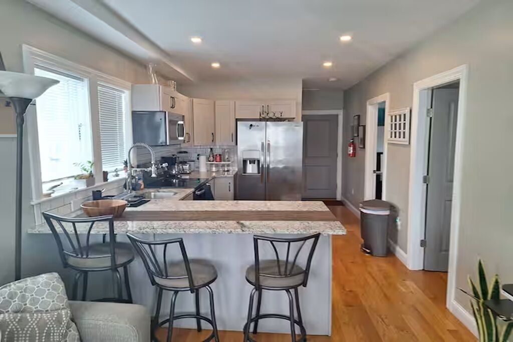 Micro-ondes, four, plaque de cuisson, lave-vaisselle