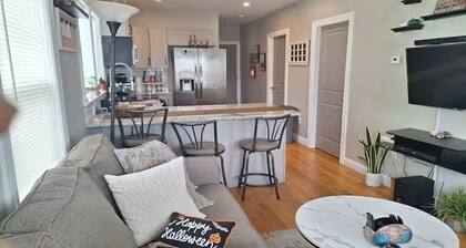 Walk to Witch Trials, Museums & More—Charming 2BR in the Heart of Salem, MA