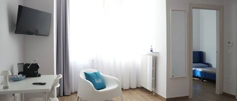 Quadruple Room, Non Smoking | Desk, free WiFi