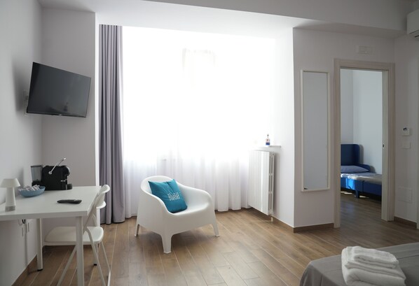Quadruple Room, Non Smoking | Desk, free WiFi