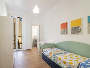 2 habitaciones, cuna de viaje y wifi gratis 
