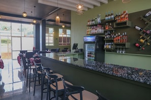 Bar (on property) - Grand Turaco Hotel Kakamega (Kakamega)