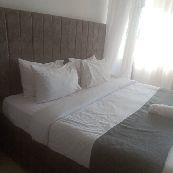 Free WiFi, bed sheets