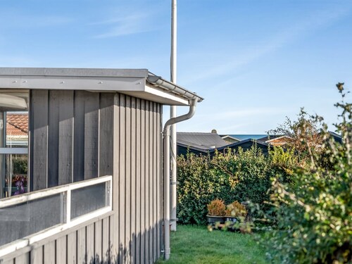 "Skarthi" - 200m from the sea by Interhome