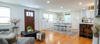 Elegant 4BR/3BR Home w/Yard & 4 Parking in Dedham