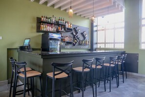 Bar (en la propiedad)