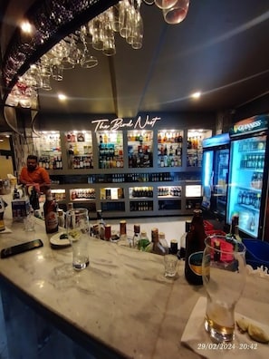 Bar (di hartanah)