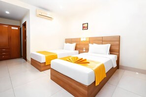 Deluxe Double or Twin Room | Egyptian cotton sheets, premium bedding, memory foam beds, free WiFi