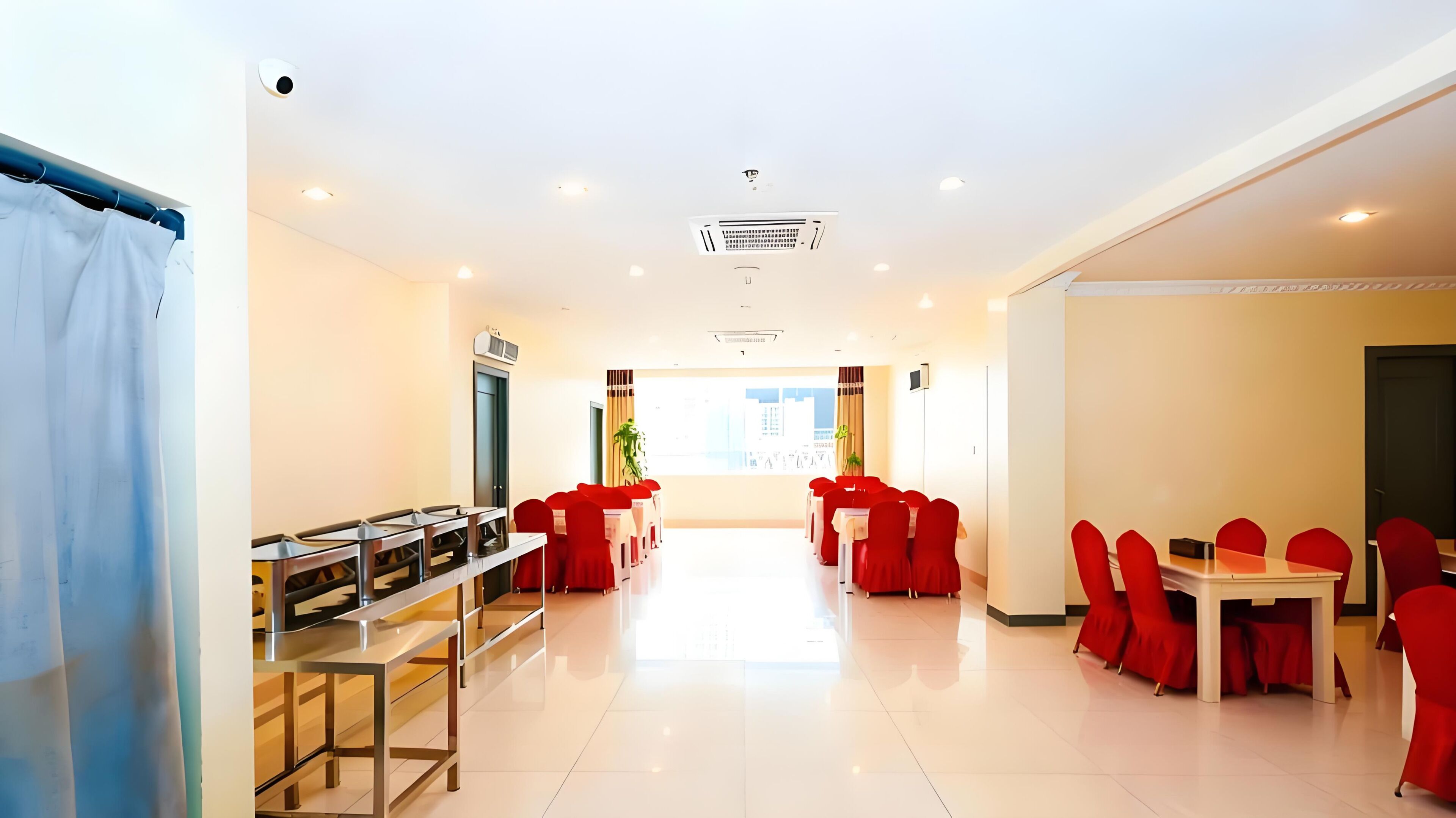 Phục vụ bữa sáng 