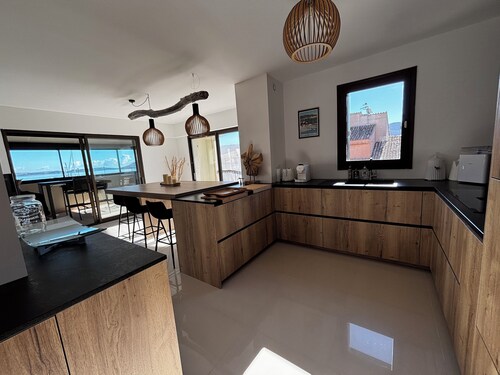 Luxury apartment with terraces overlooking the port and gulf of Porto Vecchio