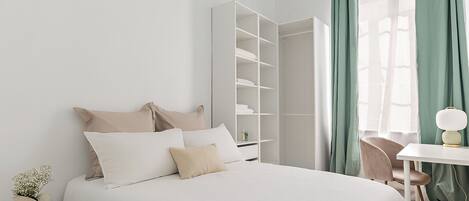 3 bedrooms, iron/ironing board, Internet, bed sheets