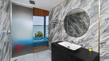 Free toiletries, towels, soap, shampoo