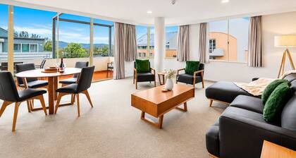 Walk to Salamanca | 2BR, 2 Bath & Secure Parking.
