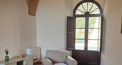 Historic House Casa Alloro Castello di Vecchienna - 30 mn from the sea
