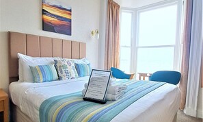Bureau, fer et planche à repasser, Wi-Fi gratuit
