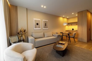 Panoramic Apartment, Balcony, City View | Living area