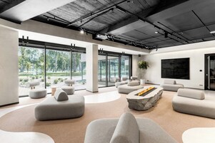 Sala de estar en el lobby