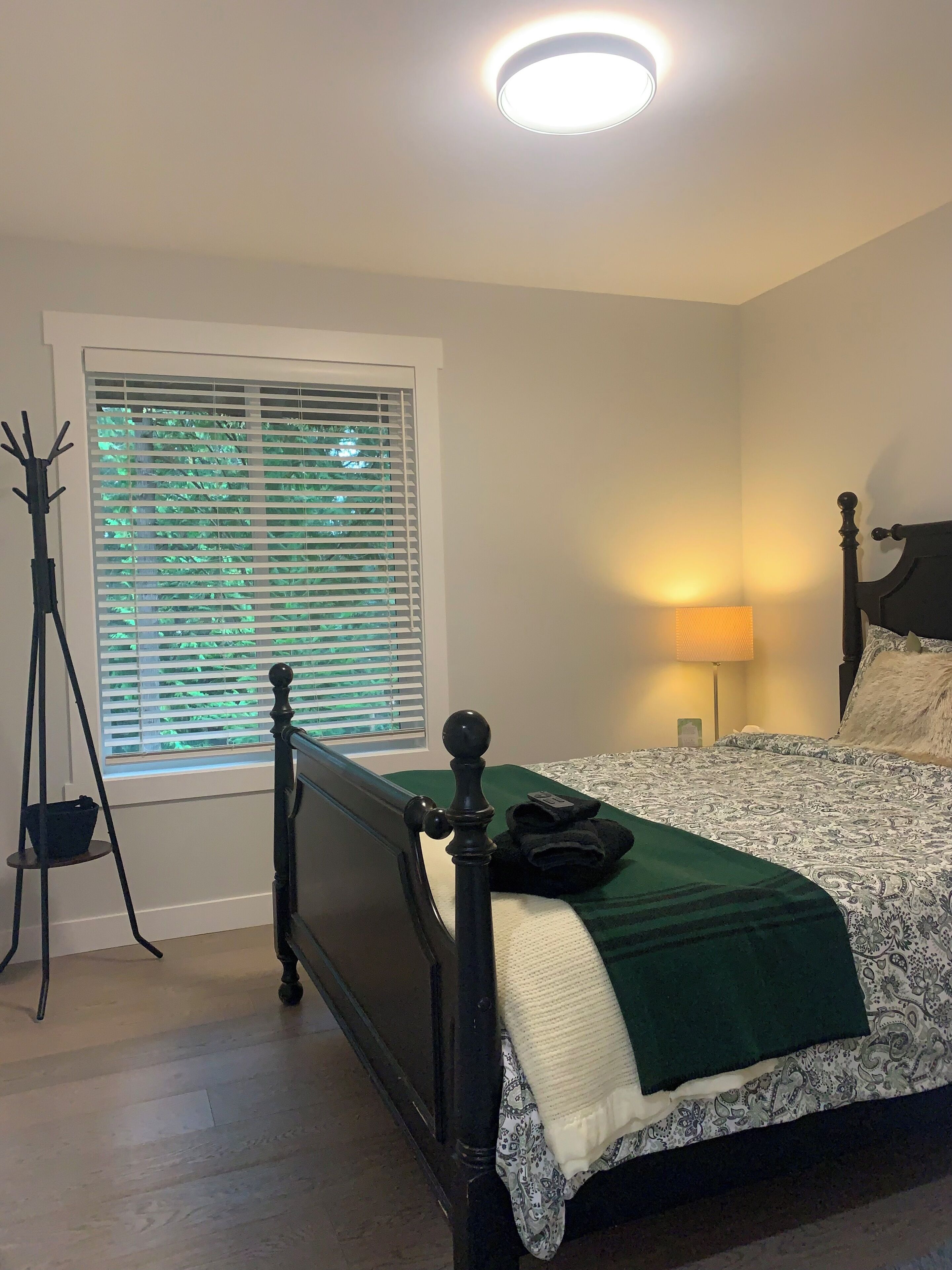 2 室のベッドルーム、アイロン / アイロン台、WiFi、ベッドシーツ