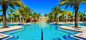 A heated pool - 20 min to Disney , Epic , Star Wars , Gameroom ,Pool Luxe dw7 (Davenport)