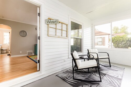 The Playbook Place<>2BR 1BA Home 1.5mi To ND