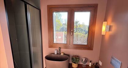 Villa on Lake Bolsena, air conditioning, large garden, pets allowed