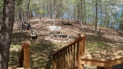 Lake Front Home + Fire Pit + 50 Acres