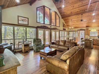 Private Lakefront Escape | 50 Acres • Sleeps 12