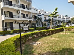 Mặt tiền nơi lưu trú