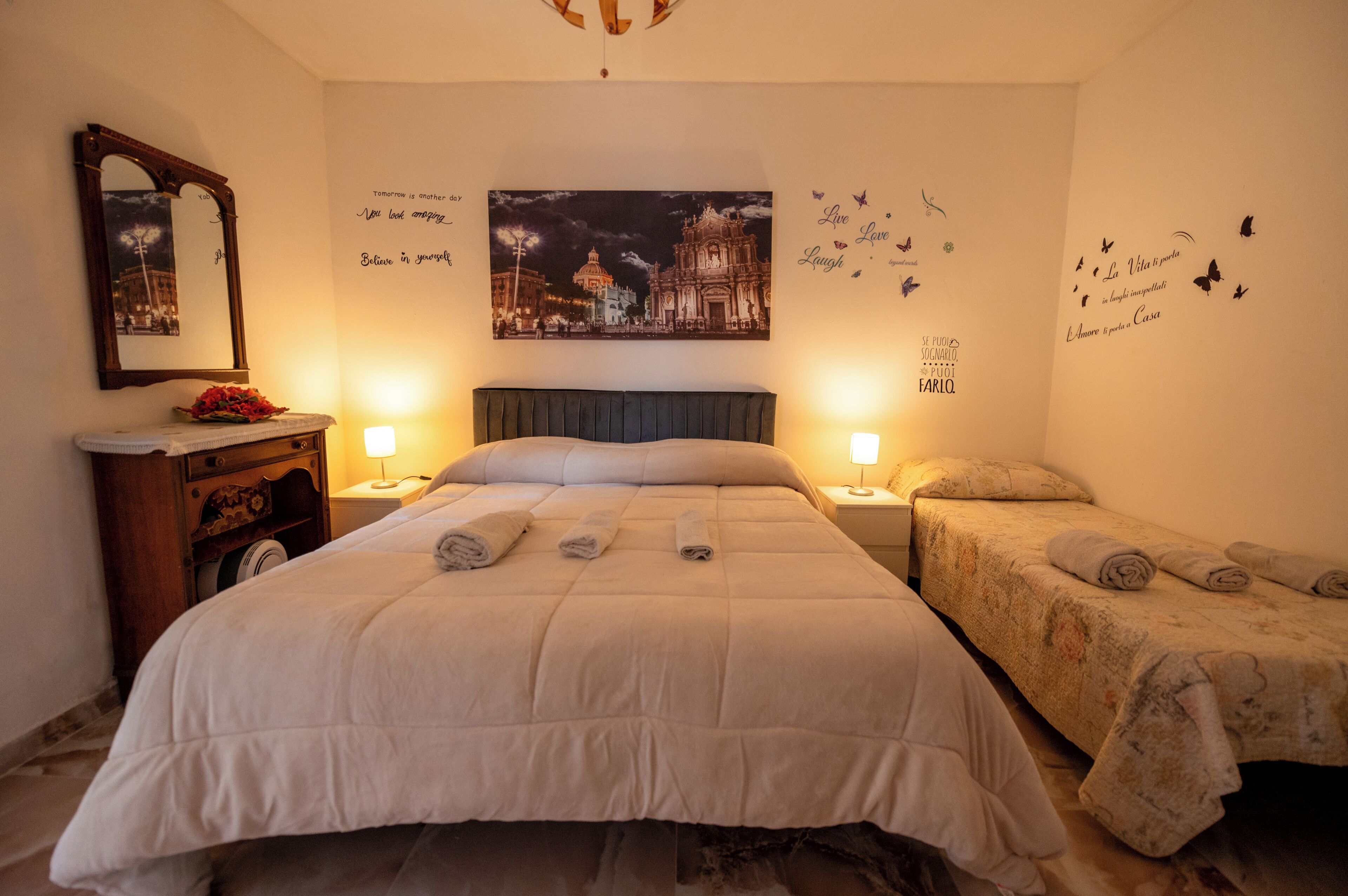 2 bedrooms, iron/ironing board, bed sheets