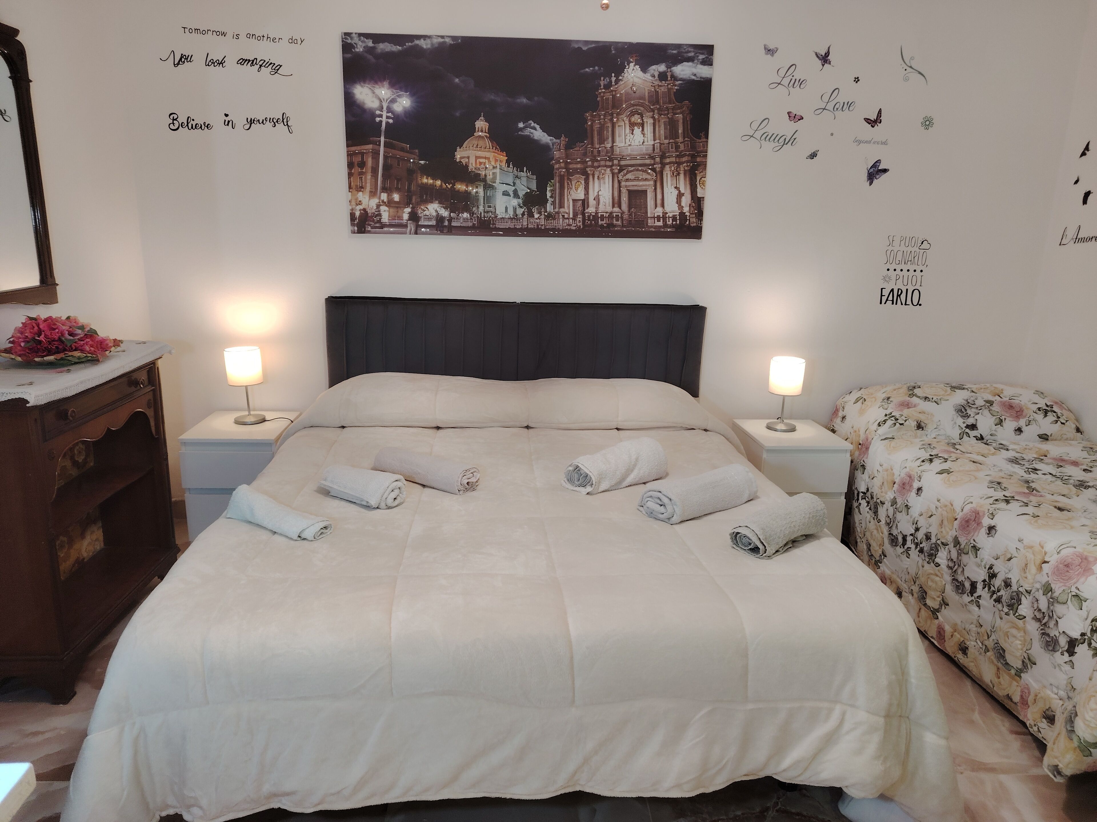 2 bedrooms, iron/ironing board, bed sheets