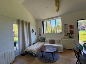 Interior - ✨Gîte vue Lac - 25 min du puy du fou✨ Fully renovated independent outbuilding (Monsireigne)