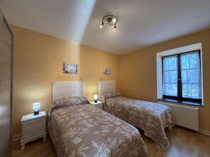 2 bedrooms