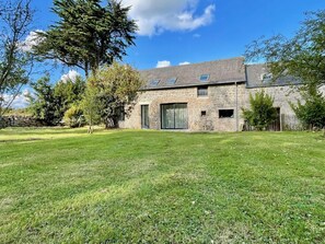 Exterior - Cozy house in Montfarville, near Saint-Vaast-la-Hougue (Montfarville)